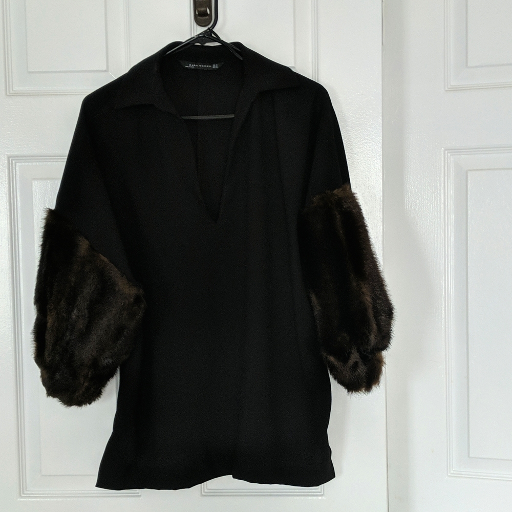 Zara Black With Faux Fur Sleeves Blouse